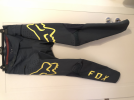 3 pantaloni fox