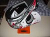 Uvex Downhill sx skull taglia M 57 58 anno 2010.jpg